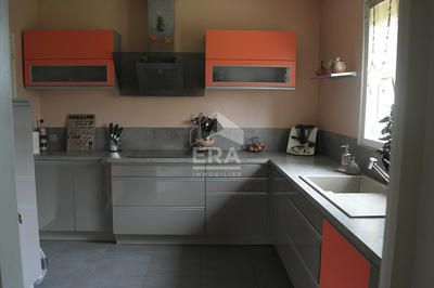 Maison - 227 m² - 9 pièces