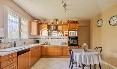 Maison - 145 m² - 6 pièces