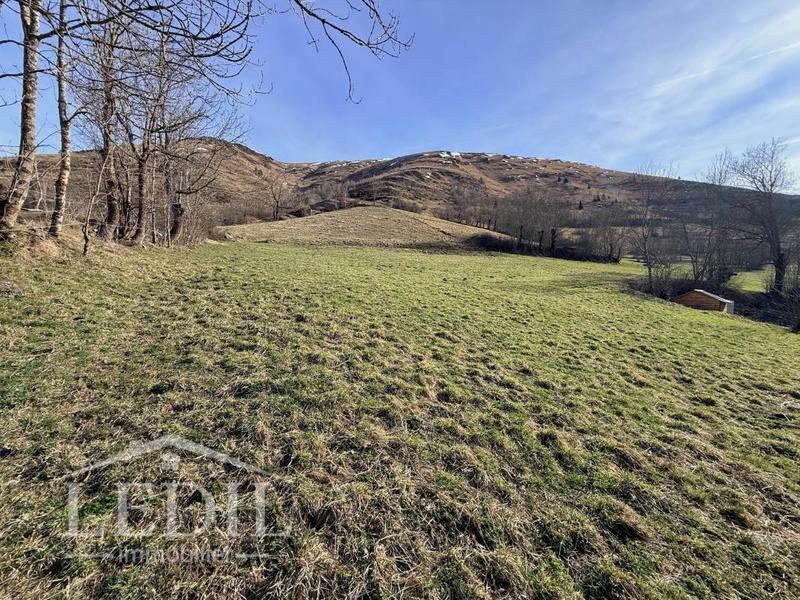 Terrain constructible - 2 484 m²