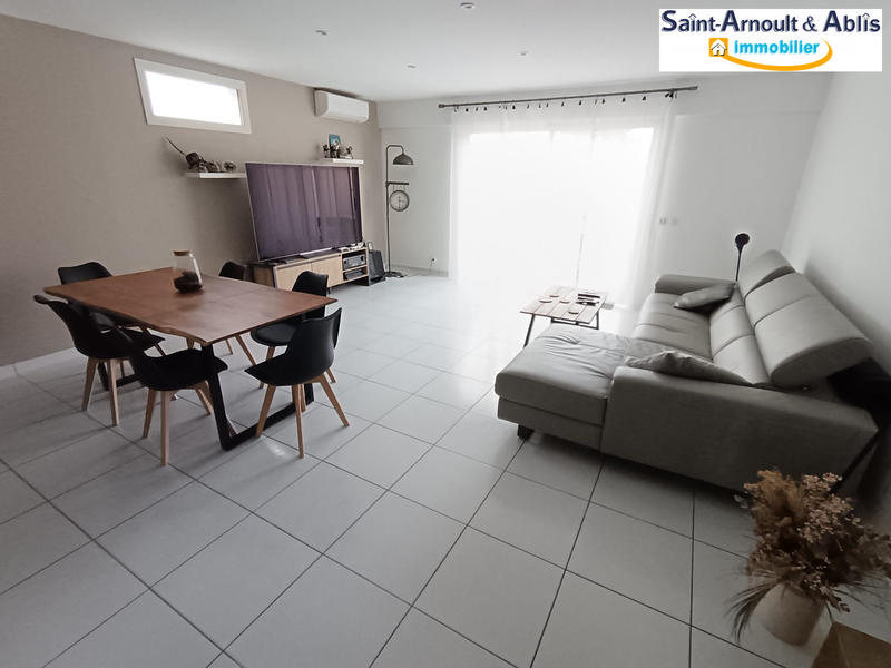 Maison - 96 m² - 5 pièces