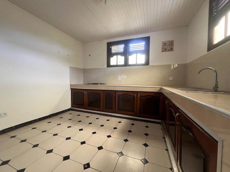 Appartement - 100 m² - 4 pièces