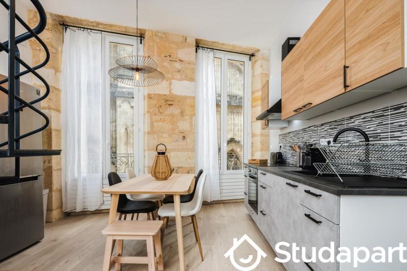 Chambre - 14 m² - 1 pièce