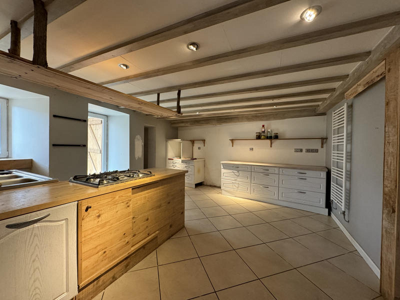 Maison - 161 m² - 7 pièces