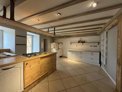 Maison - 161 m² - 7 pièces