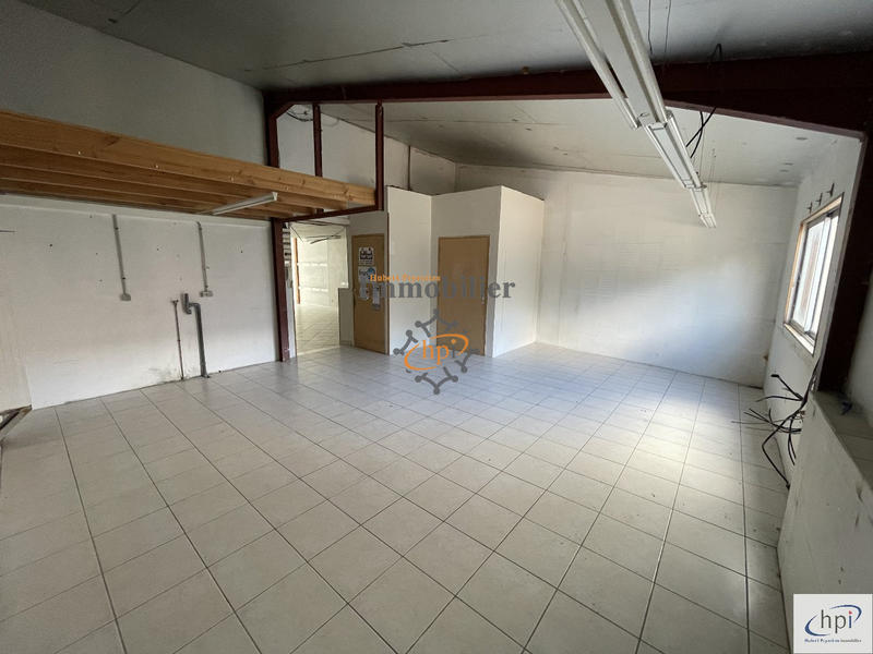 Maison - 700 m² - 14 pièces