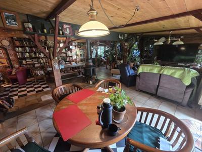 Maison - 210 m² - 6 pièces