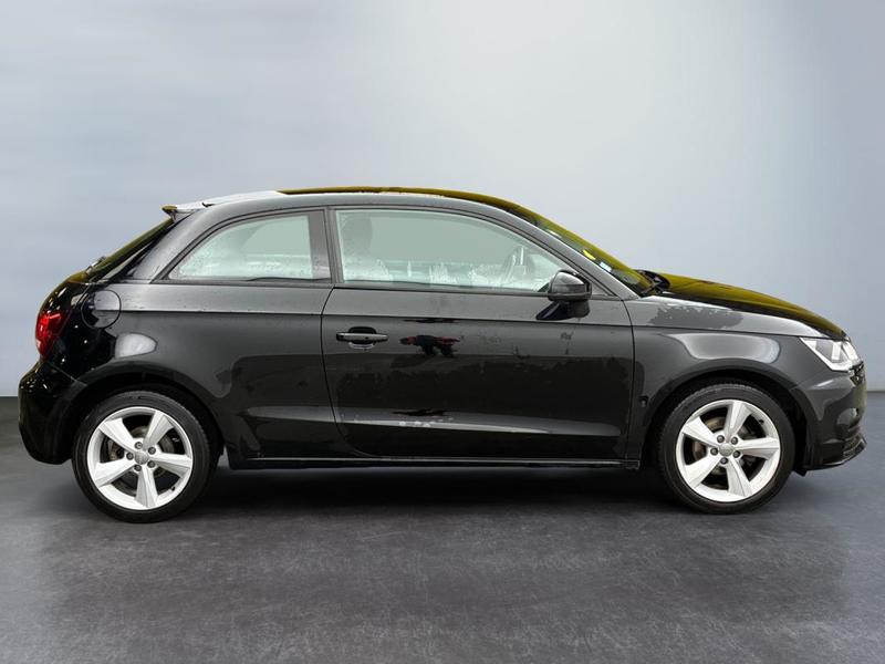 Audi A1 1.4 Tdi 90 ultra Ambiente