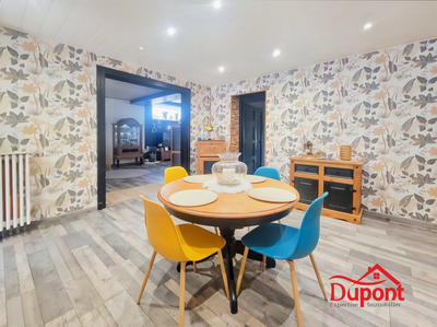 Maison - 215 m² - 9 pièces