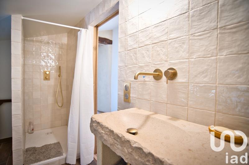 Maison - 243 m² - 9 pièces