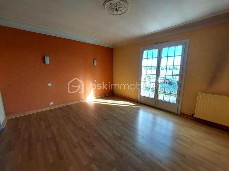 Maison traditionnelle - 300 m² - 10 pièces