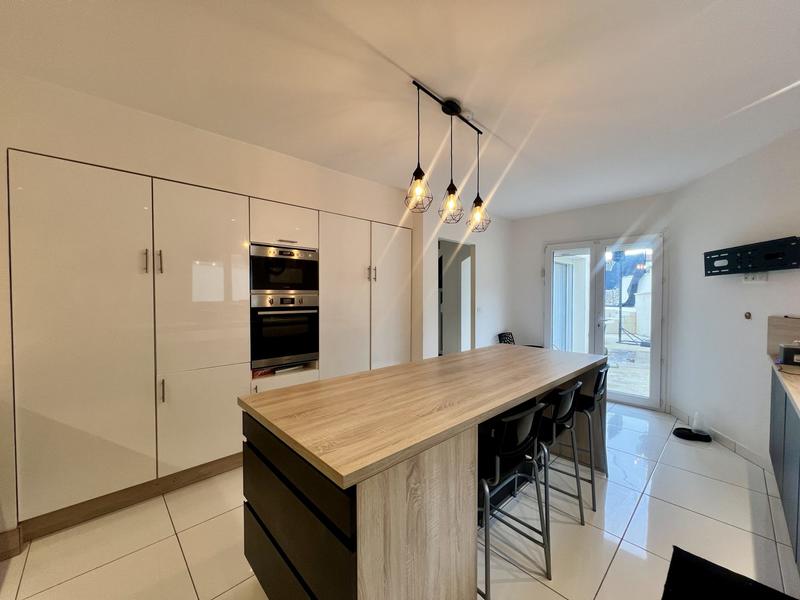 Maison - 136 m² - 6 pièces