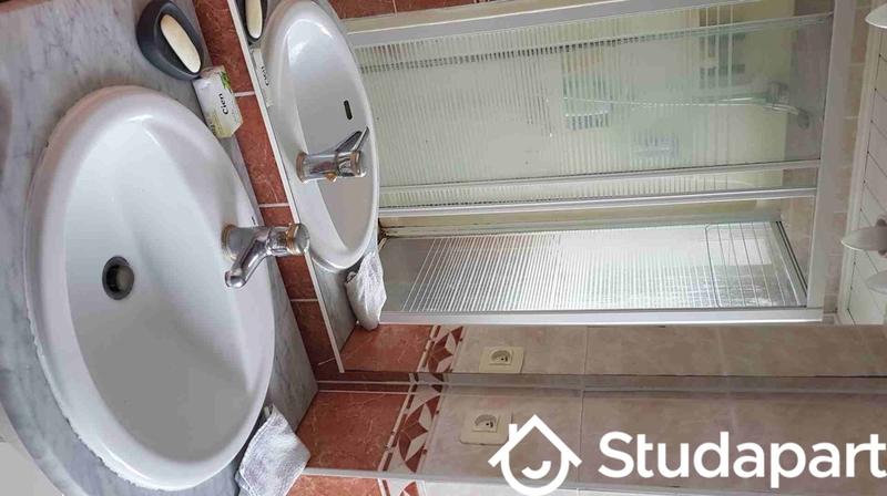 Chambre - 11 m² - 1 pièce