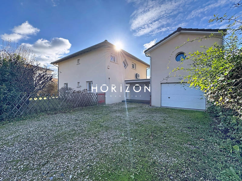 Maison contemporaine - 216 m² - 8 pièces