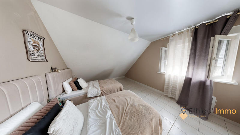 Maison - 251 m² - 8 pièces