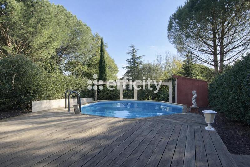 Maison - 209 m² - 5 pièces