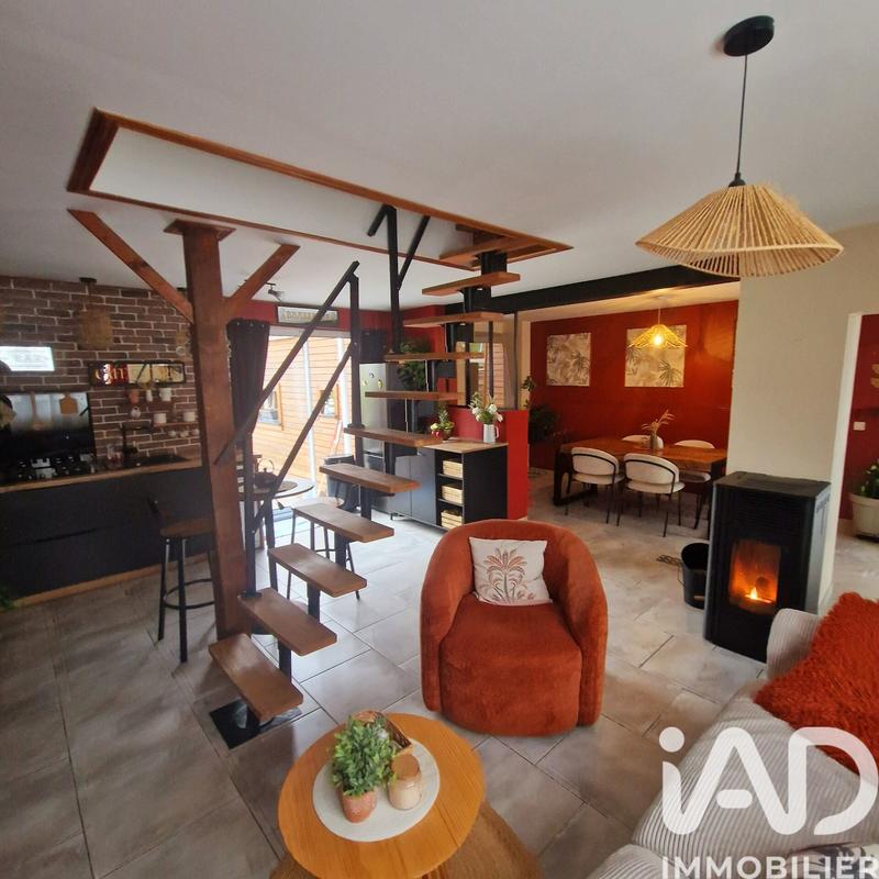 Maison - 90 m² - 5 pièces