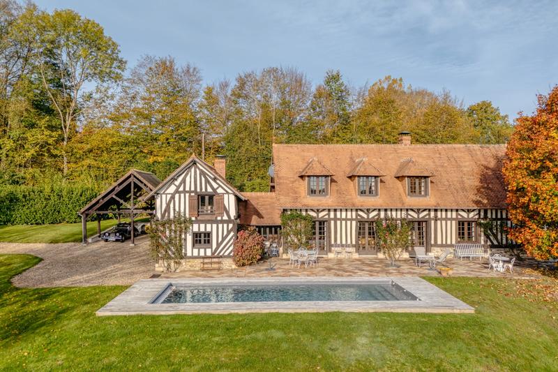 Maison - 268 m² - 8 pièces