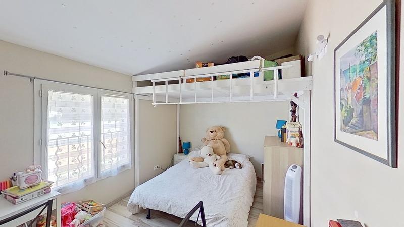 Maison - 93 m² - 4 pièces