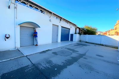 Local d'activités - 250 m²