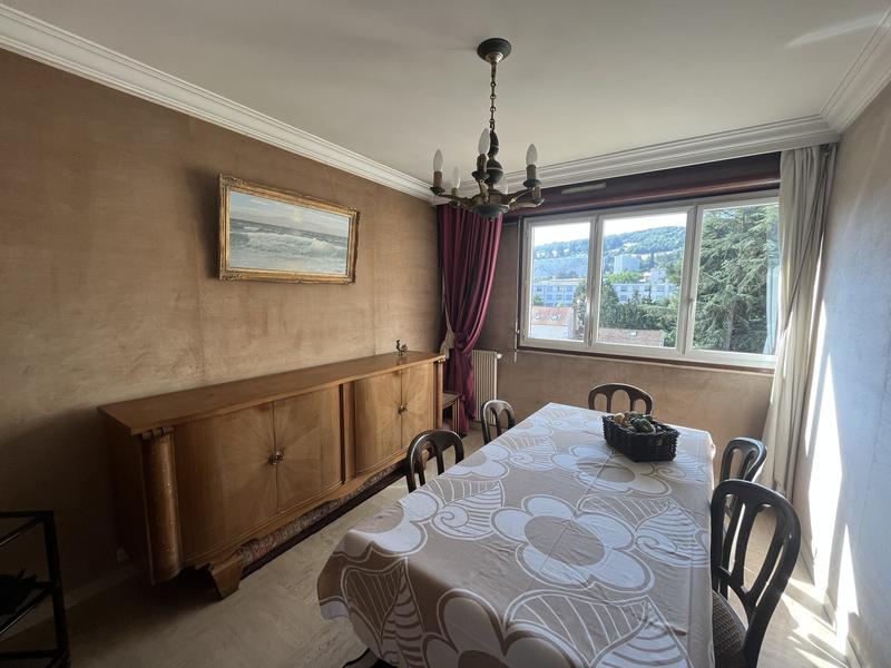 Appartement - 137 m² - 6 pièces