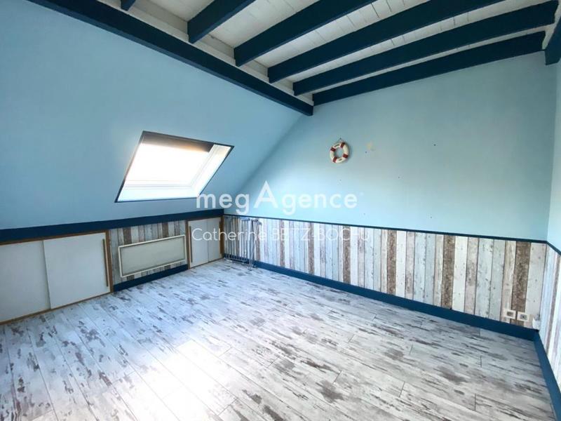 Maison - 180 m² - 8 pièces
