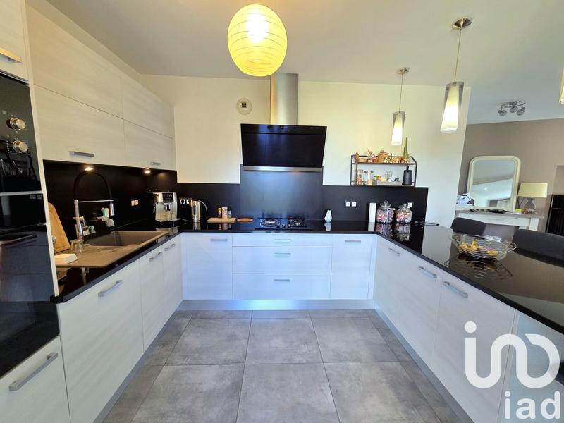 Maison - 122 m² - 4 pièces