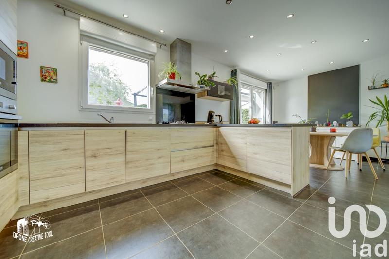 Maison - 93 m² - 5 pièces