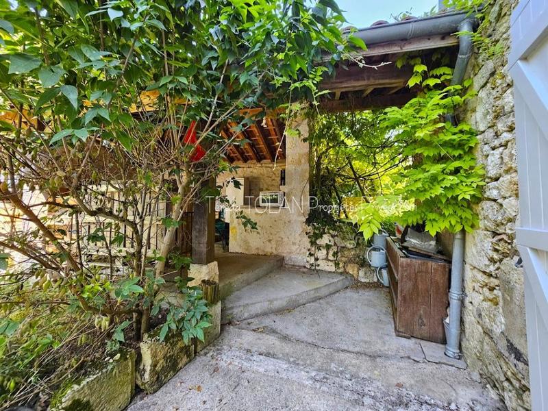 Maison - 324 m² - 10 pièces