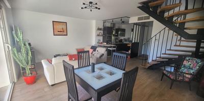 Maison - 94 m² - 4 pièces