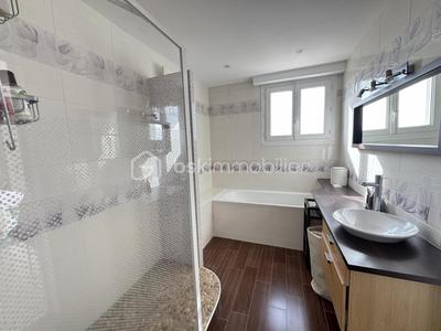 Appartement - 165 m² - 6 pièces