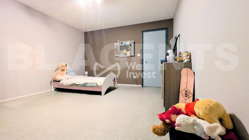 Maison - 170 m² - 8 pièces