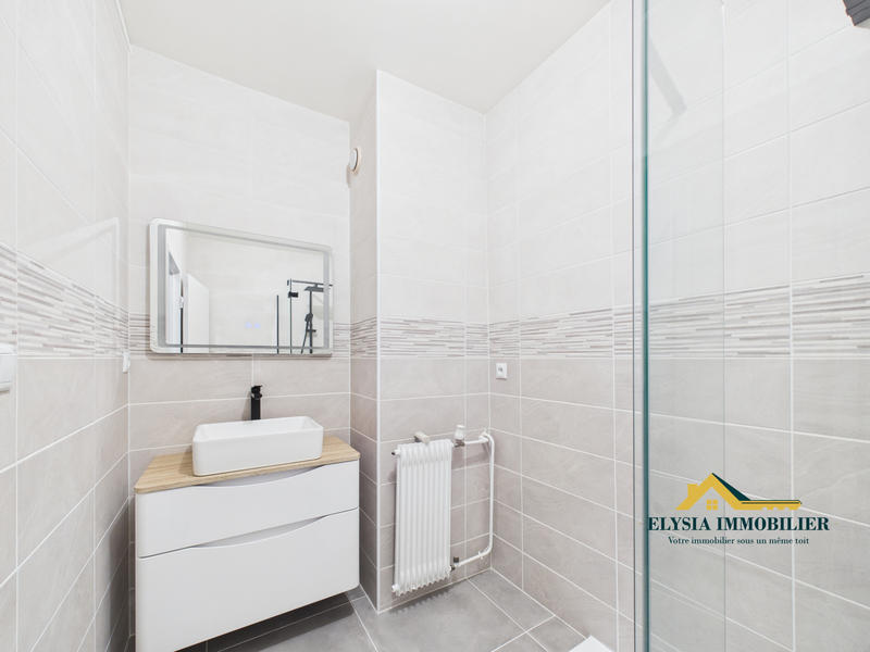 Appartement - 85 m² - 4 pièces