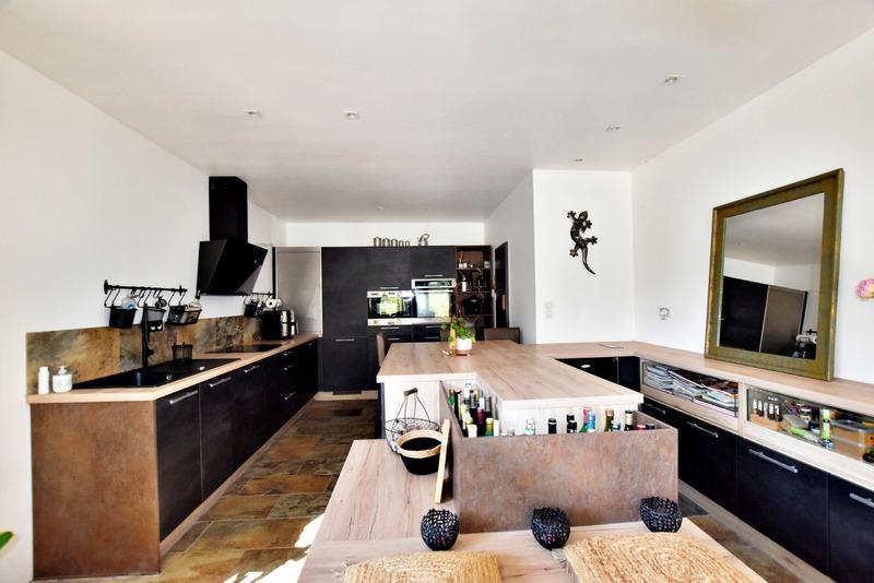 Maison - 149 m² - 6 pièces