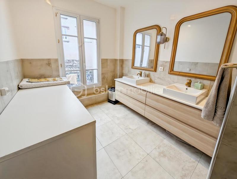 Appartement - 89 m² - 3 pièces