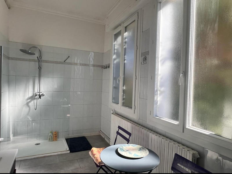 Maison - 256 m² - 9 pièces