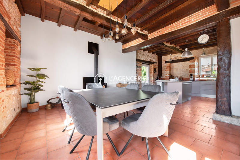 Maison ancienne - 522 m² - 11 pièces