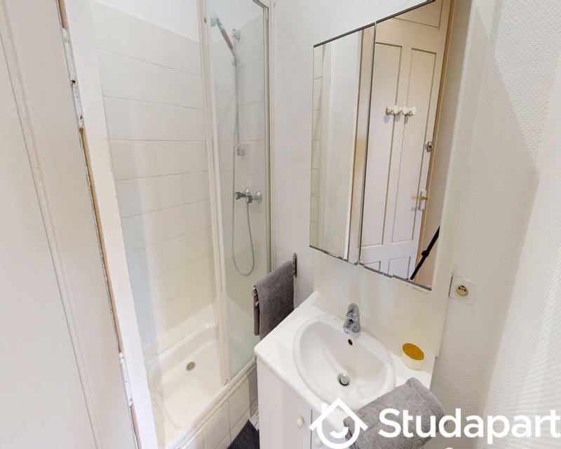 Chambre - 65 m² - 1 pièce