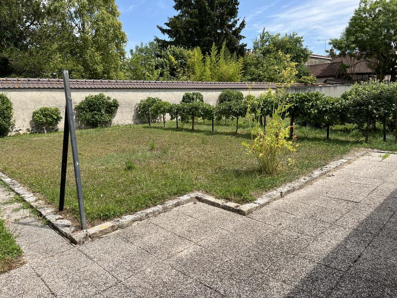 Maison - 255 m² - 9 pièces