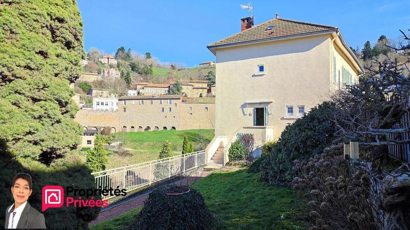 Maison - 320 m² - 14 pièces