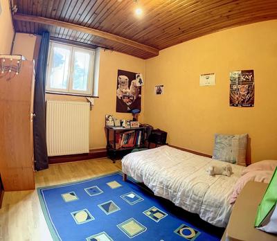 Maison - 221 m² - 8 pièces