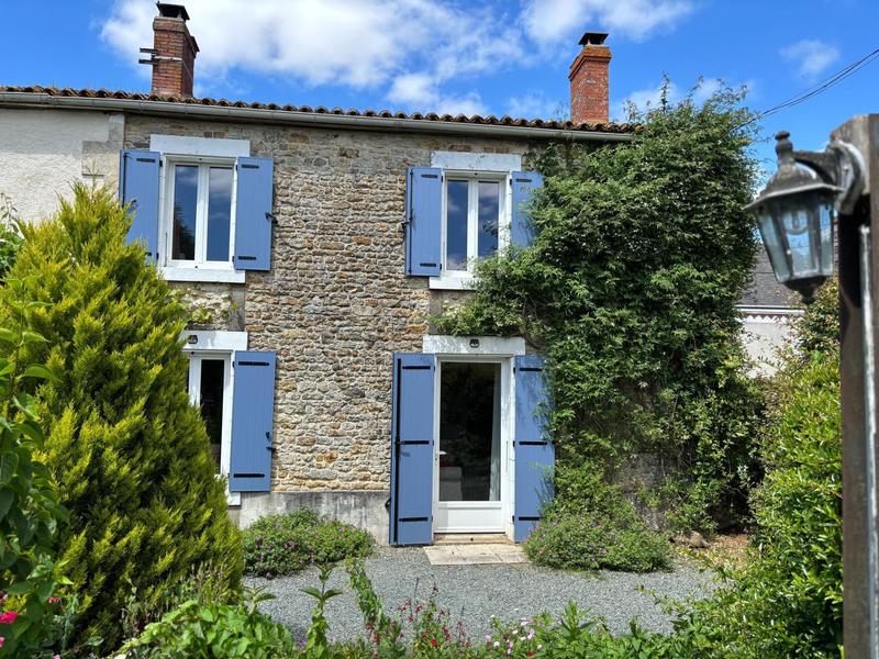 Maison - 300 m² - 12 pièces