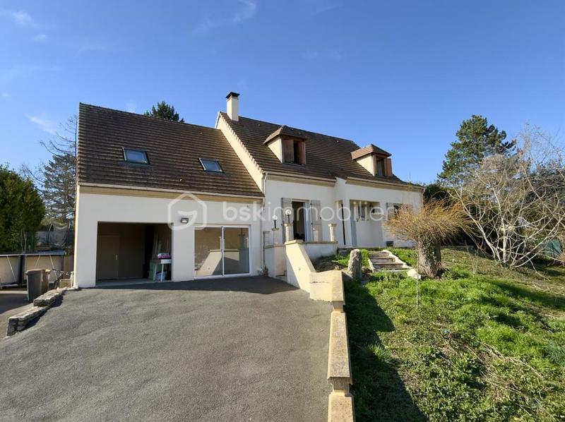 Maison - 190 m² - 8 pièces