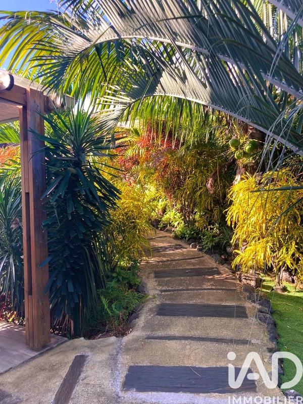 Maison - 208 m² - 6 pièces