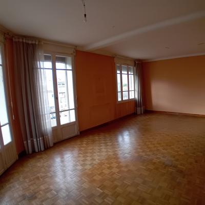 Appartement - 85 m² - 3 pièces