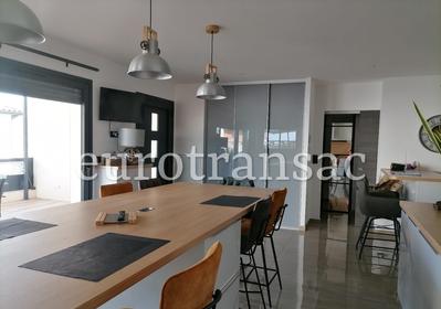 Villa - 179 m² - 7 pièces