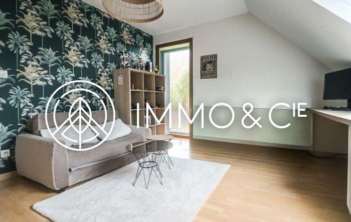 Maison - 230 m² - 8 pièces