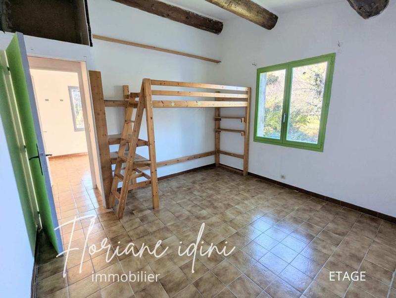 Maison - 200 m² - 8 pièces