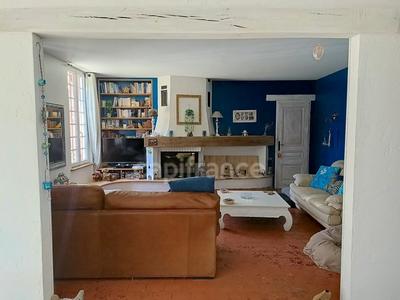 Maison - 220 m² - 7 pièces