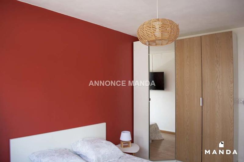 Chambre - 11 m² - 6 pièces