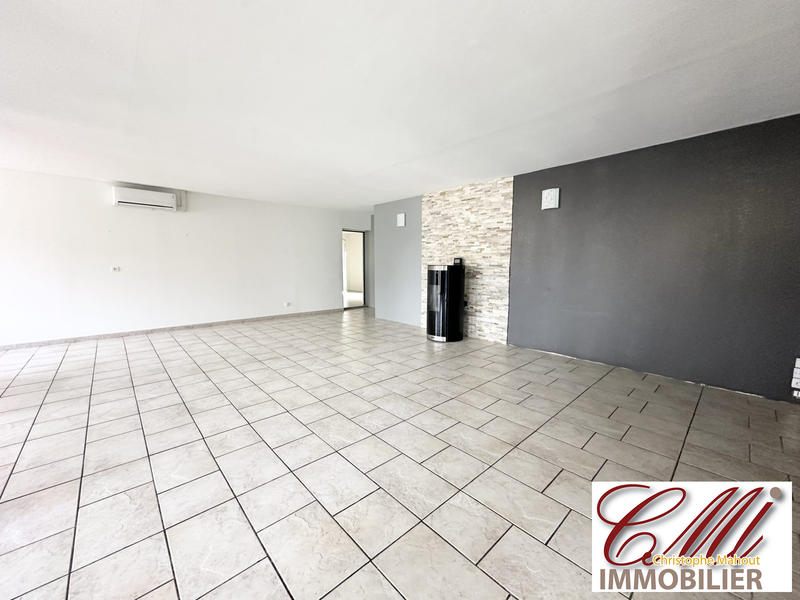 Maison - 215 m² - 7 pièces